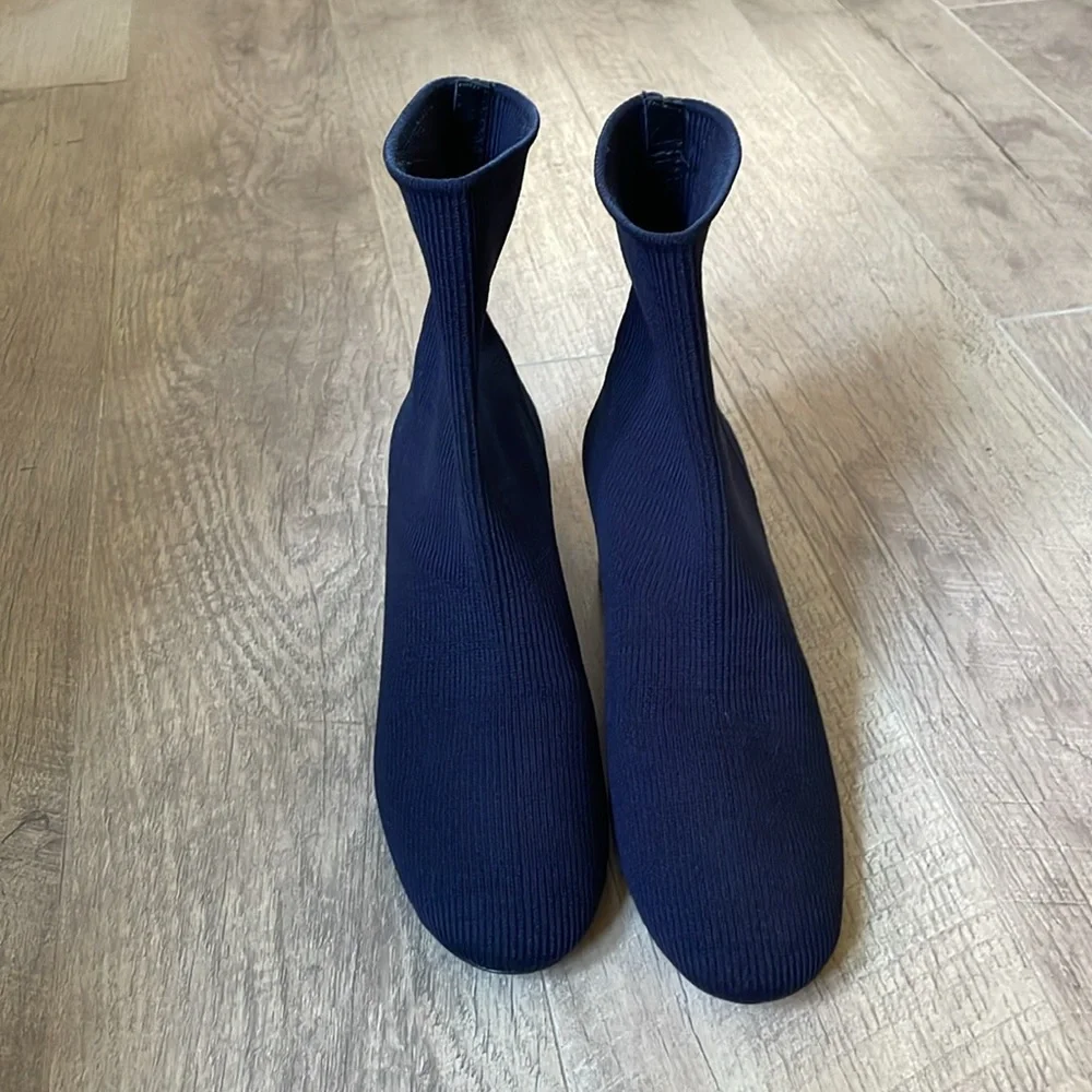 Vince Tasha Navy marine Blue Sock Bootie 7.5 $248